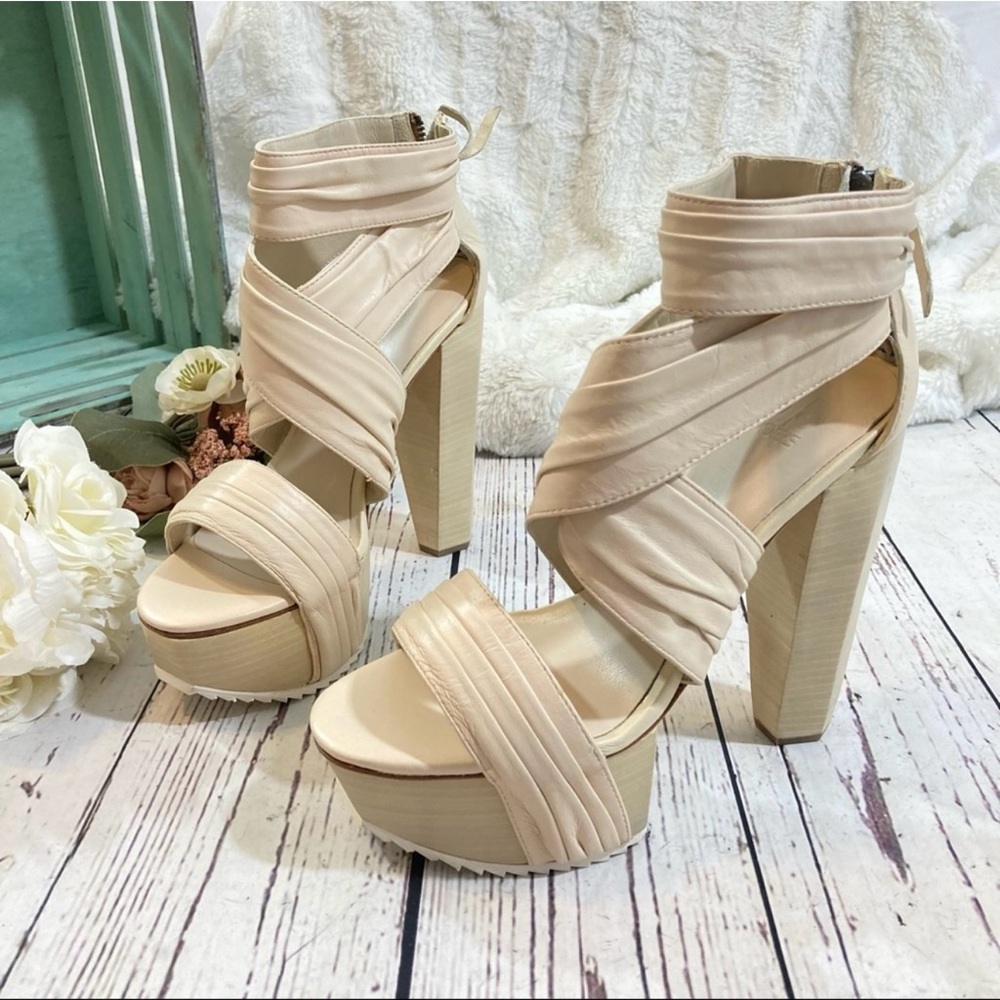 Joes genuine leather platform high heel